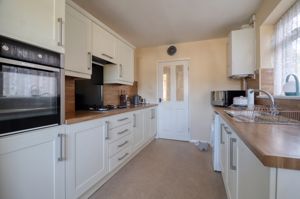 Kitchen/Diner- click for photo gallery